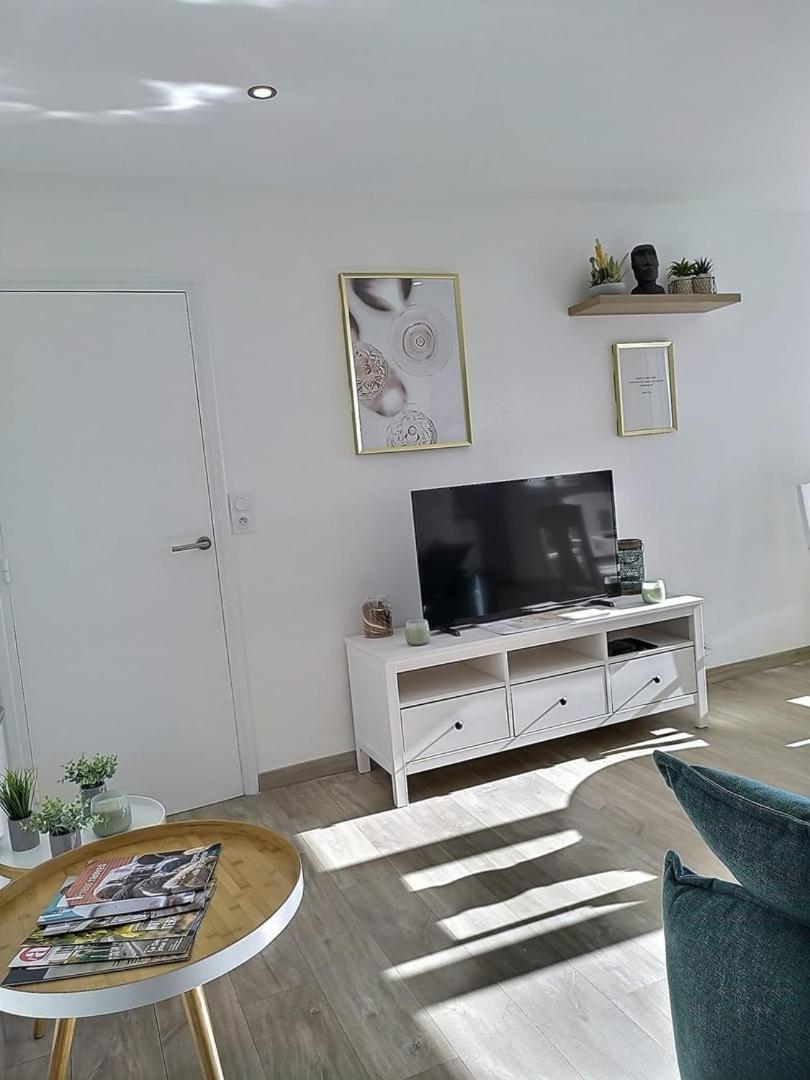 Le Voltaire - Balcon - 2 Chb - 3 Lits - 2 Min Gare Et Cente-Ville - Mon Groom Troyes Eksteriør billede